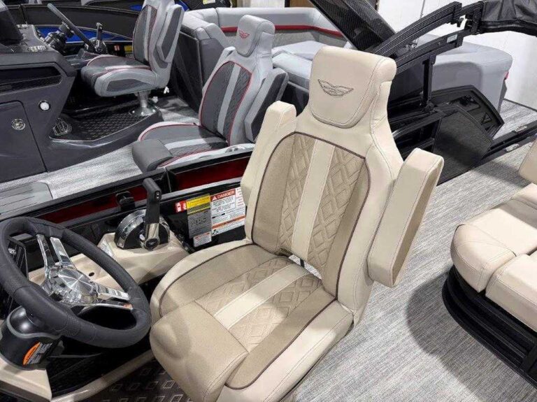 2026 Bennington 22MSB - SPS - Blackout US-ETWS0123L526 [photo 17]